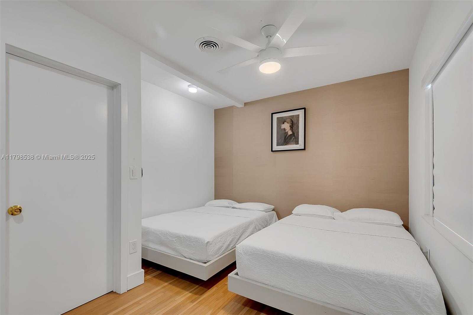 Small Image of 301 SOUTH WEST 30TH CT, Miami Number 24