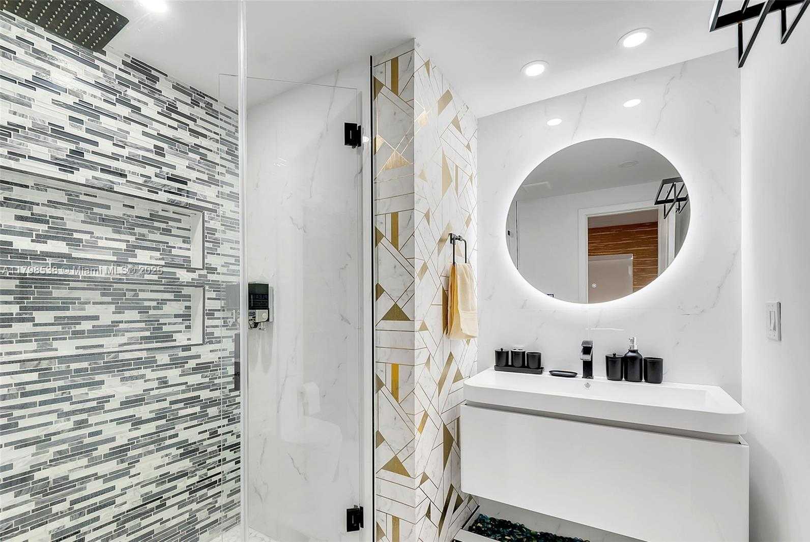 Small Image of 301 SOUTH WEST 30TH CT, Miami Number 7