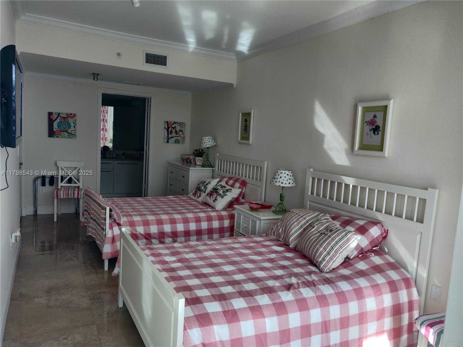 Small Image of 3101 SOUTH OCEAN DR #2206, Hollywood Number 15