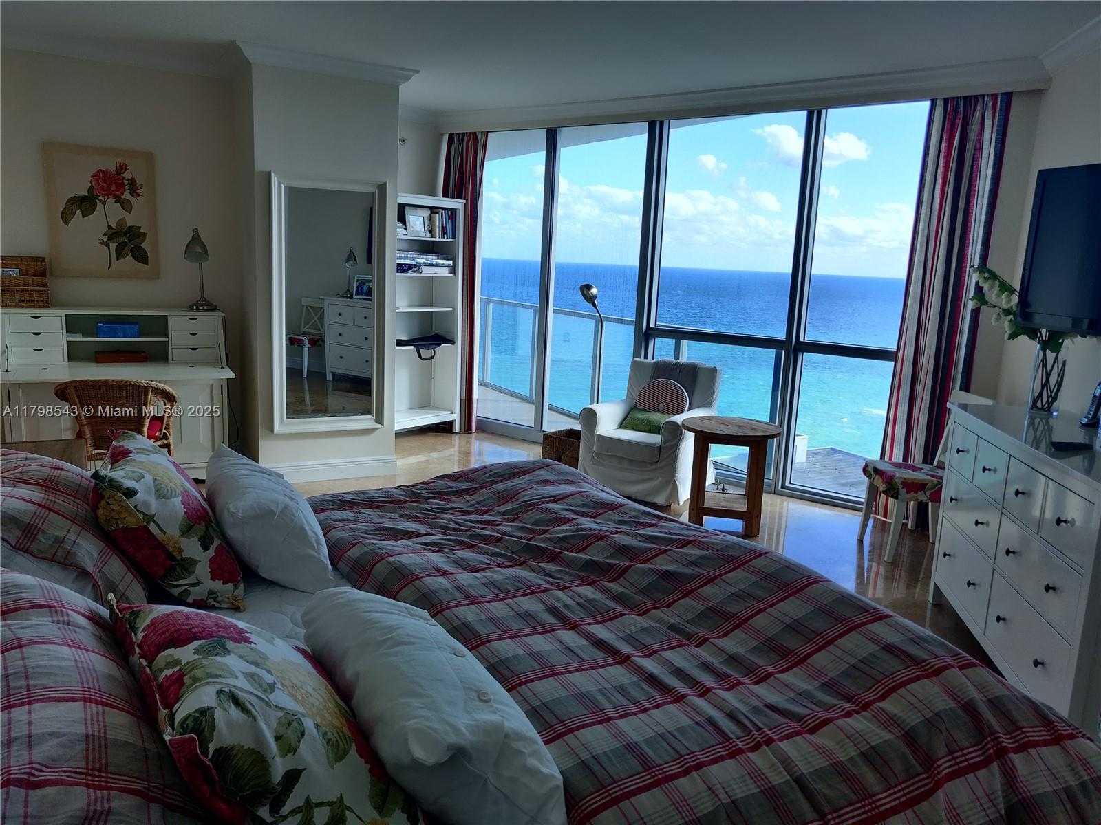Small Image of 3101 SOUTH OCEAN DR #2206, Hollywood Number 24
