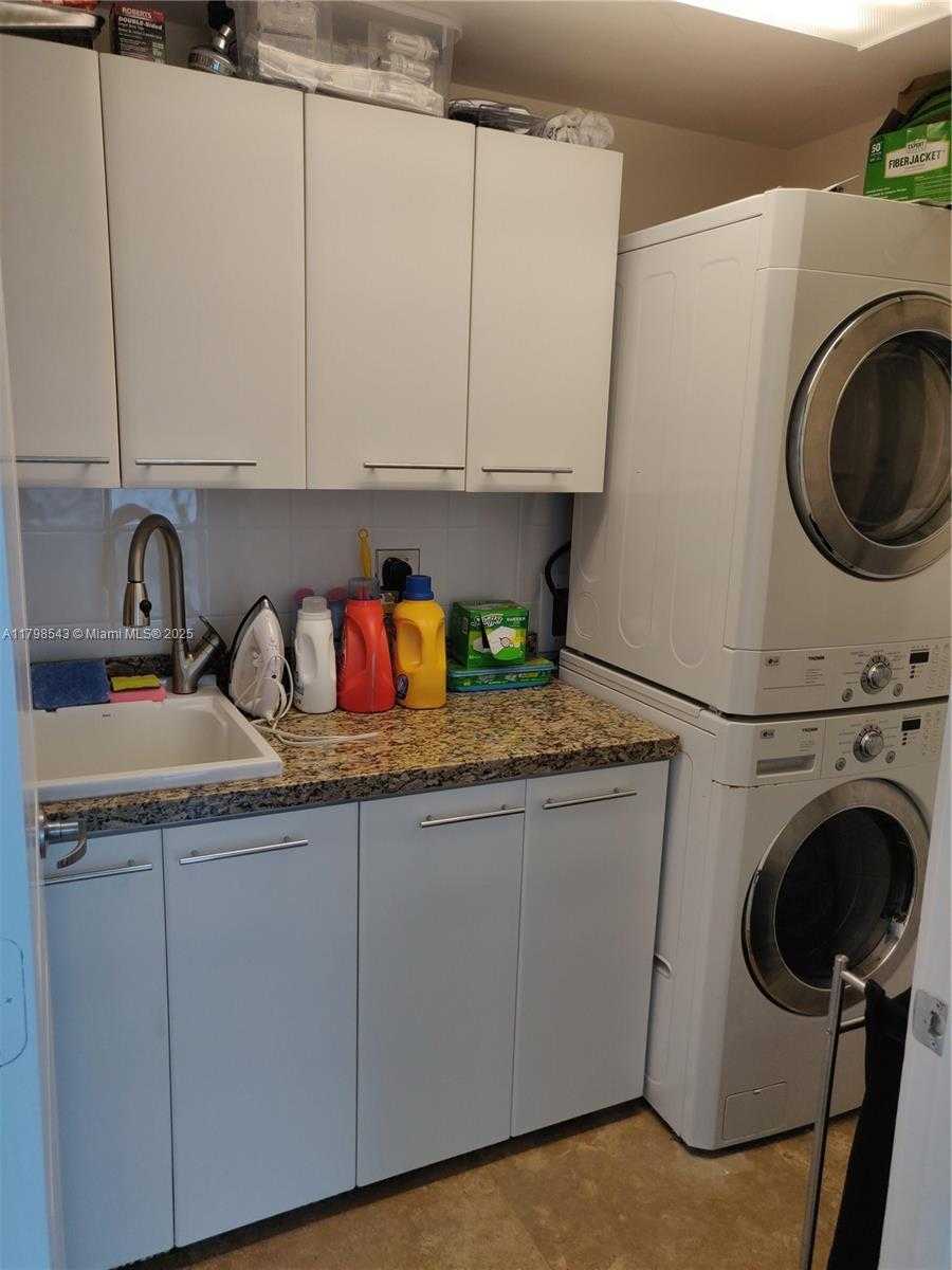 Small Image of 3101 SOUTH OCEAN DR #2206, Hollywood Number 28