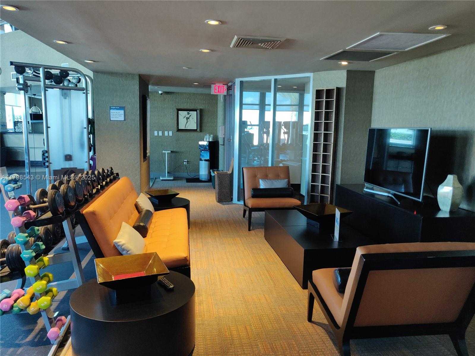 Small Image of 3101 SOUTH OCEAN DR #2206, Hollywood Number 31