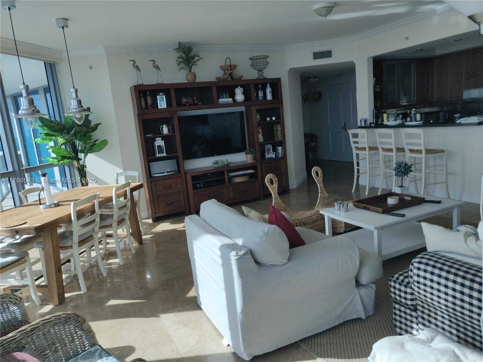 Small Image of 3101 SOUTH OCEAN DR #2206, Hollywood Number 9