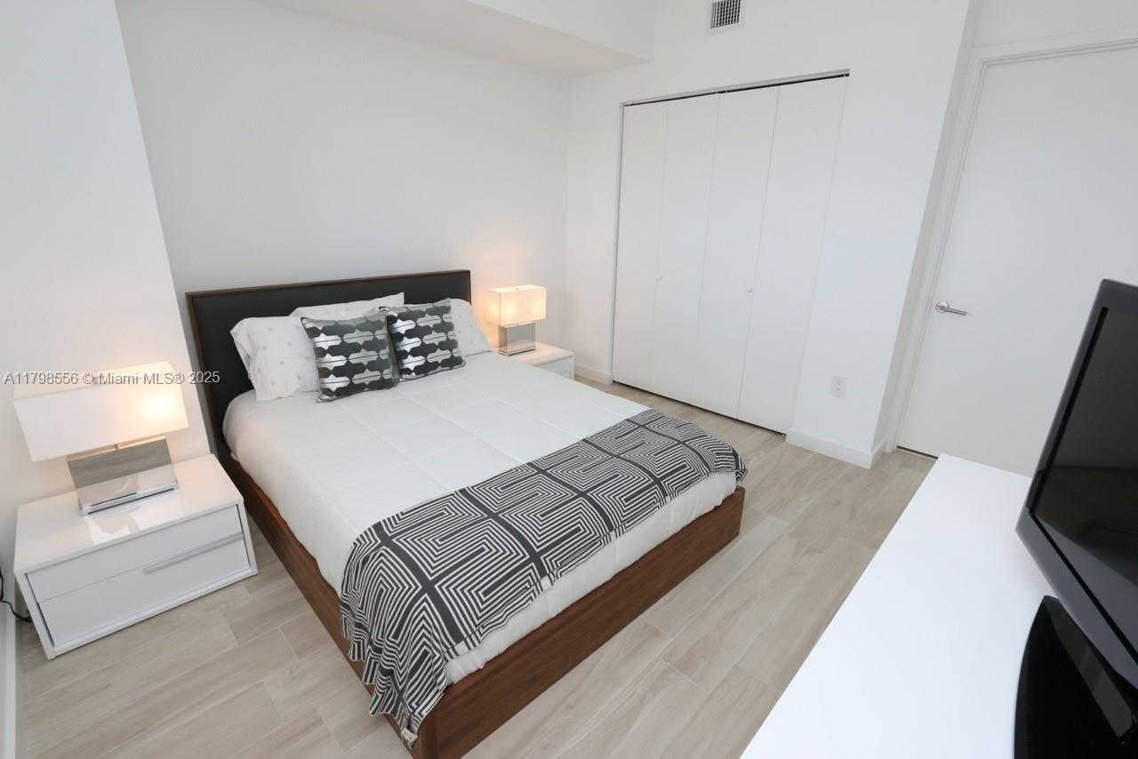 Small Image of 460 NORTH EAST 28TH ST #3007, Miami Number 20