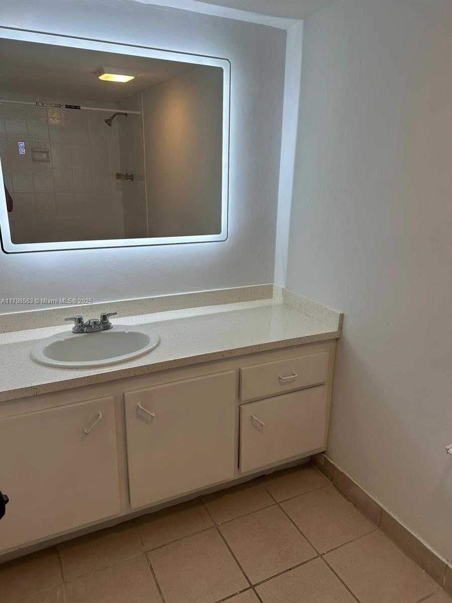 Small Image of 447 195 TH ST #220, North Miami Number 7