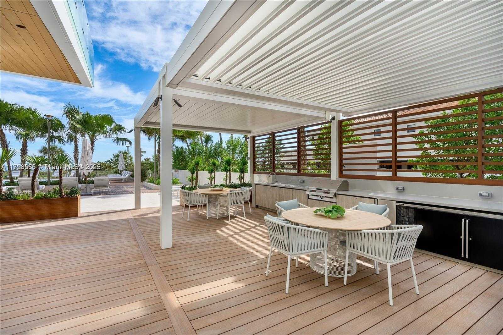 Small Image of 5775 COLLINS AVE #1005, Miami Beach Number 27