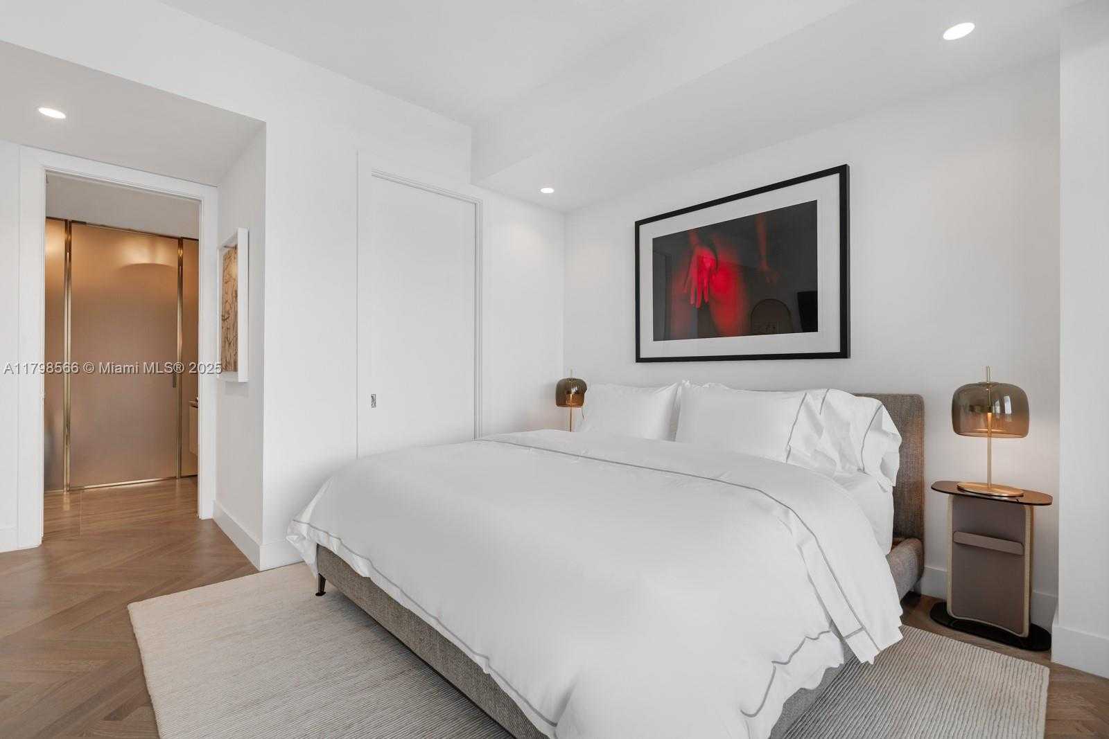 Small Image of 5775 COLLINS AVE #1005, Miami Beach Number 9