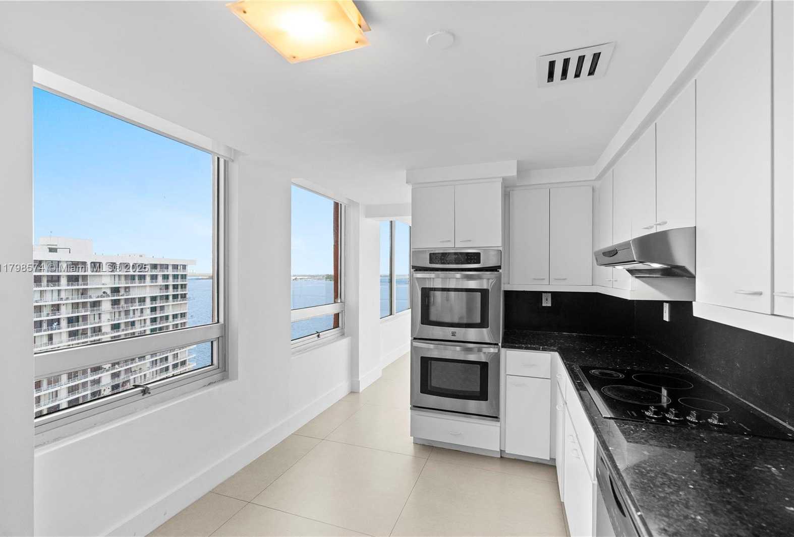 Small Image of 1541 BRICKELL AVE #C1607, Miami Number 13