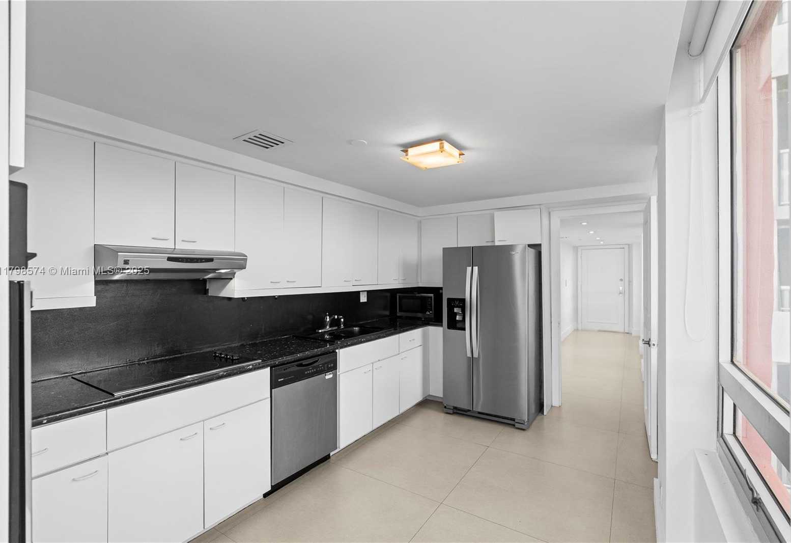 Small Image of 1541 BRICKELL AVE #C1607, Miami Number 14