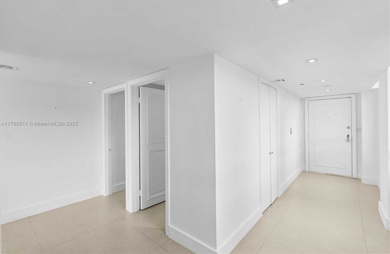 Small Image of 1541 BRICKELL AVE #C1607, Miami Number 16