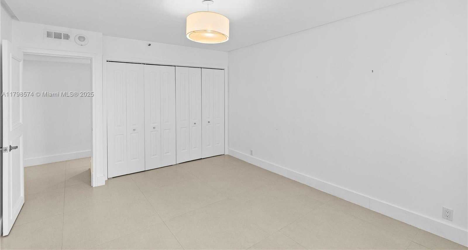 Small Image of 1541 BRICKELL AVE #C1607, Miami Number 20