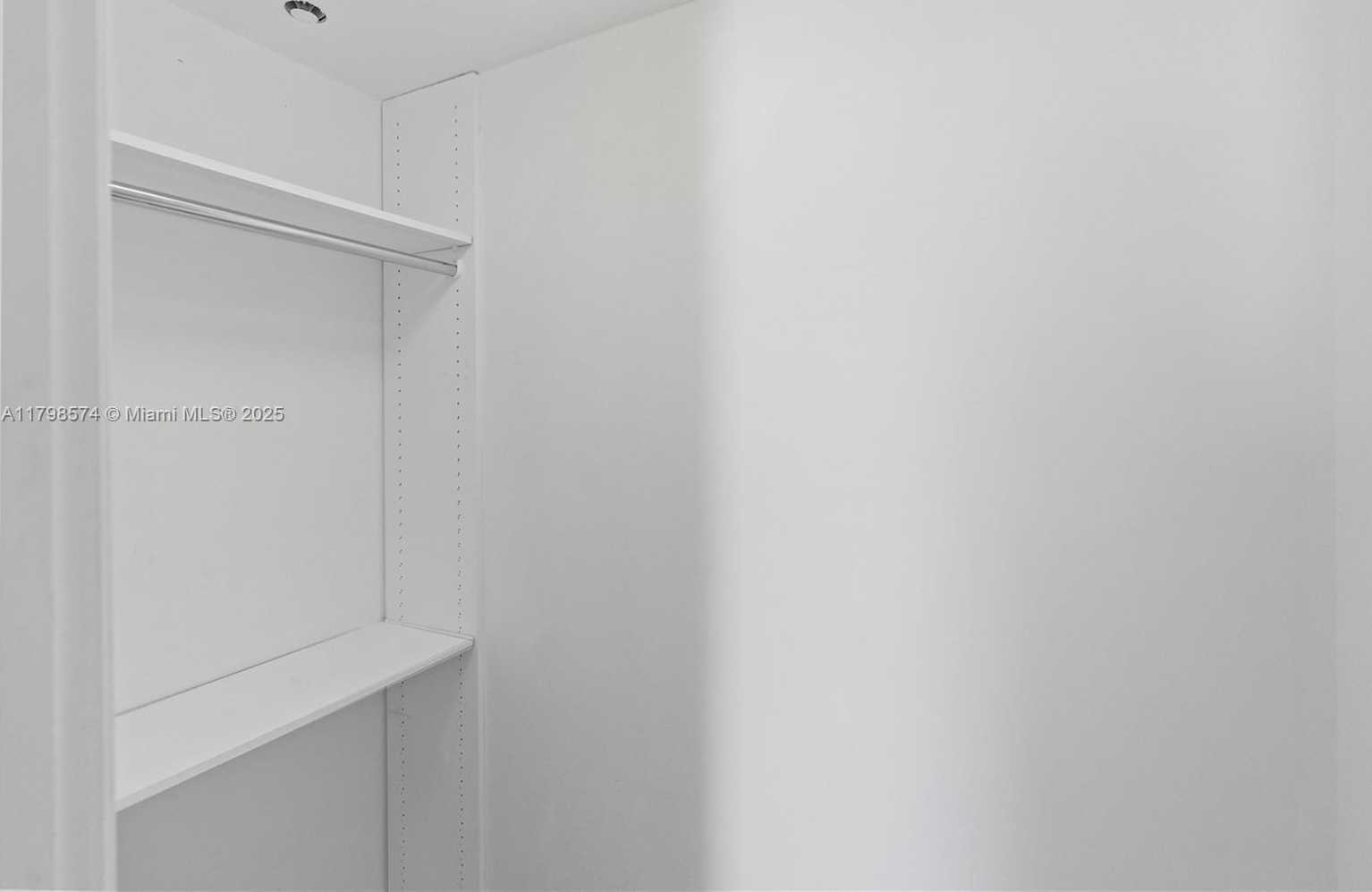 Small Image of 1541 BRICKELL AVE #C1607, Miami Number 23