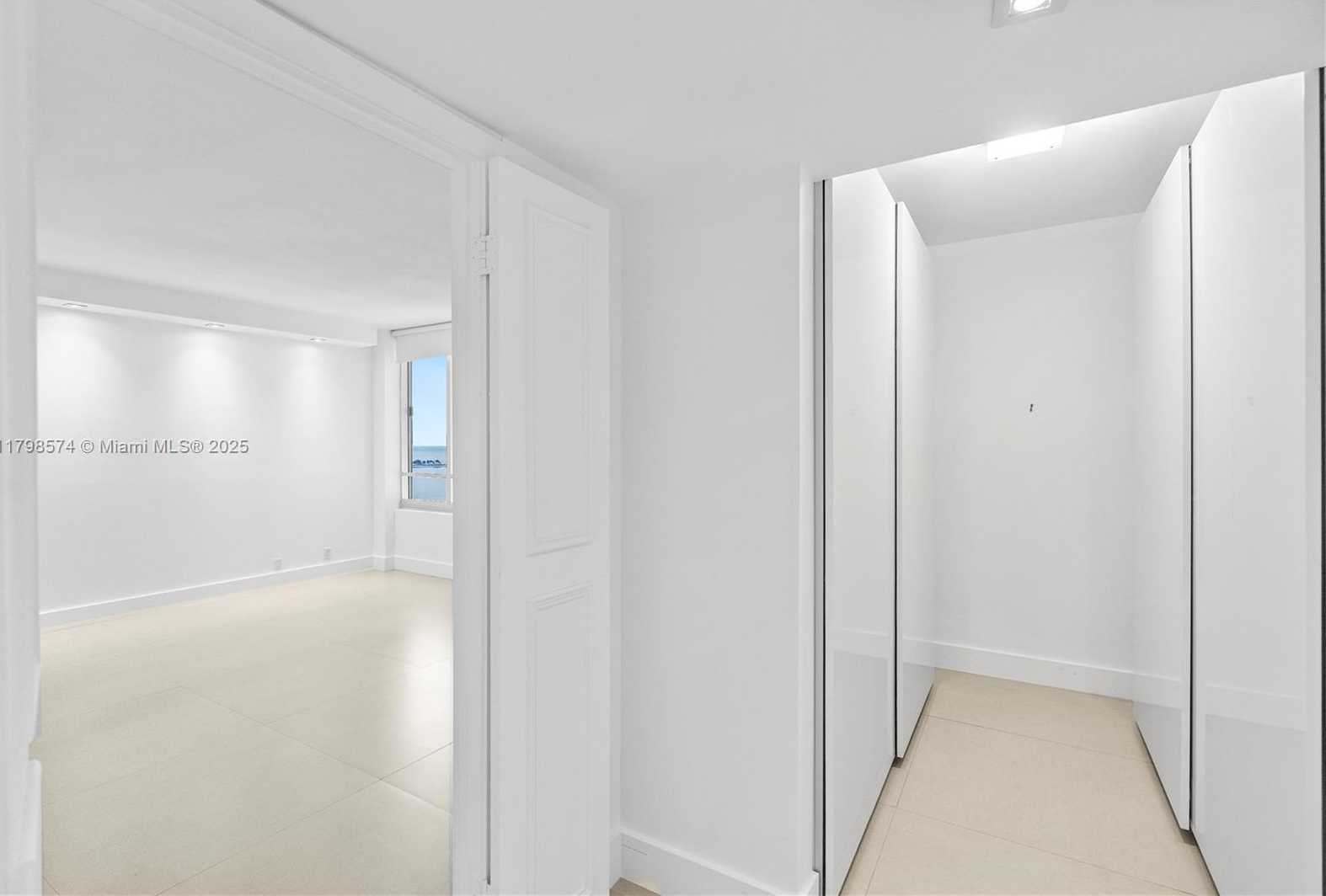 Small Image of 1541 BRICKELL AVE #C1607, Miami Number 28