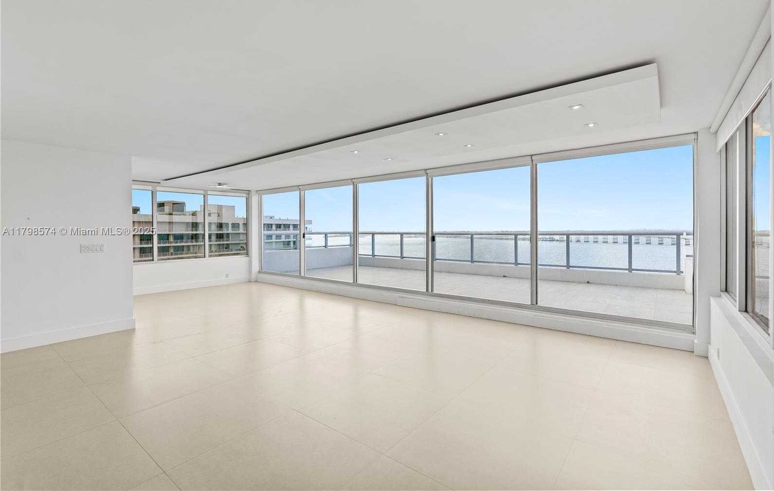 Small Image of 1541 BRICKELL AVE #C1607, Miami Number 3