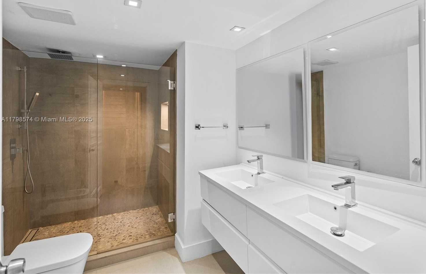 Small Image of 1541 BRICKELL AVE #C1607, Miami Number 30