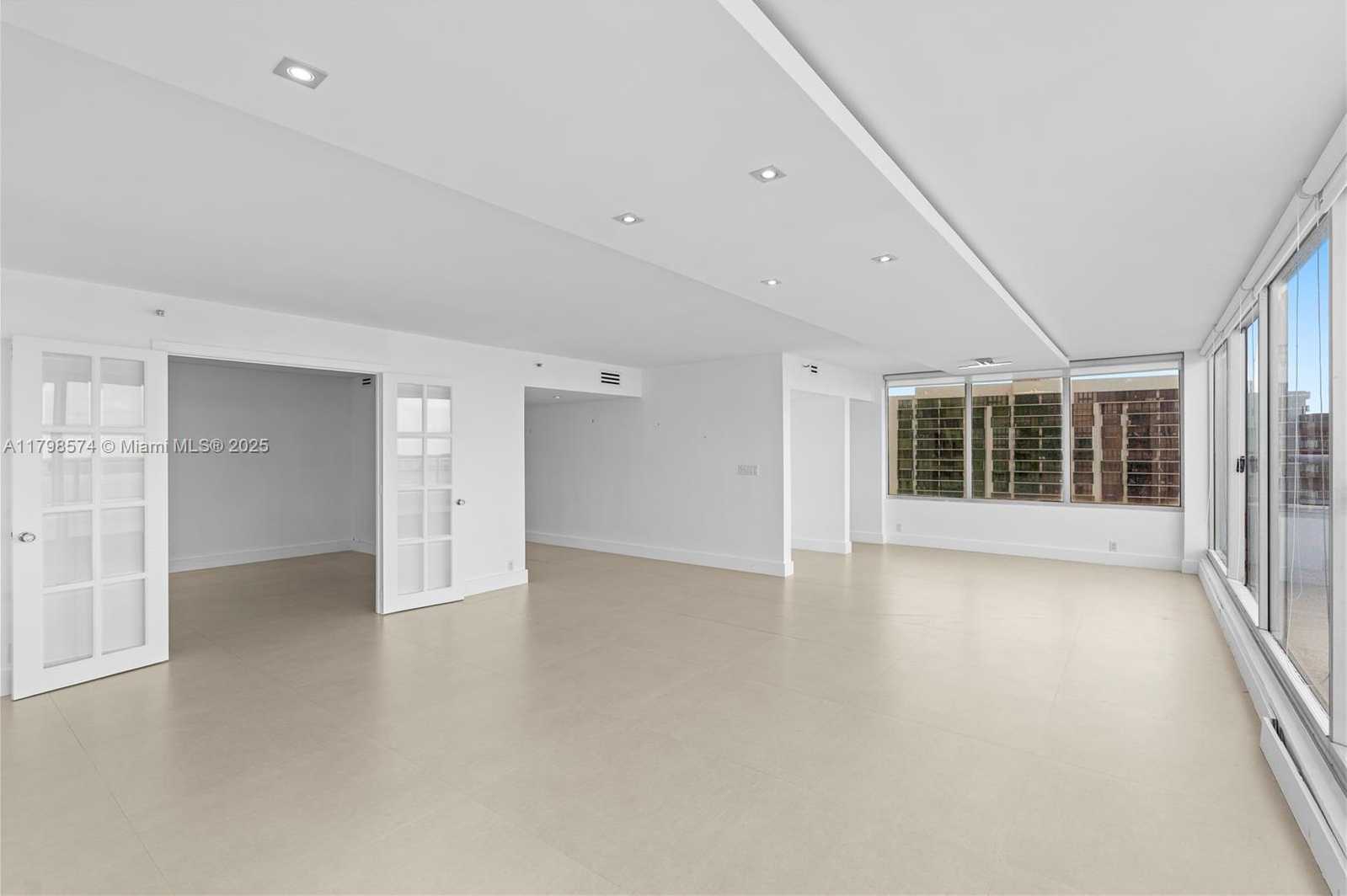 Small Image of 1541 BRICKELL AVE #C1607, Miami Number 34