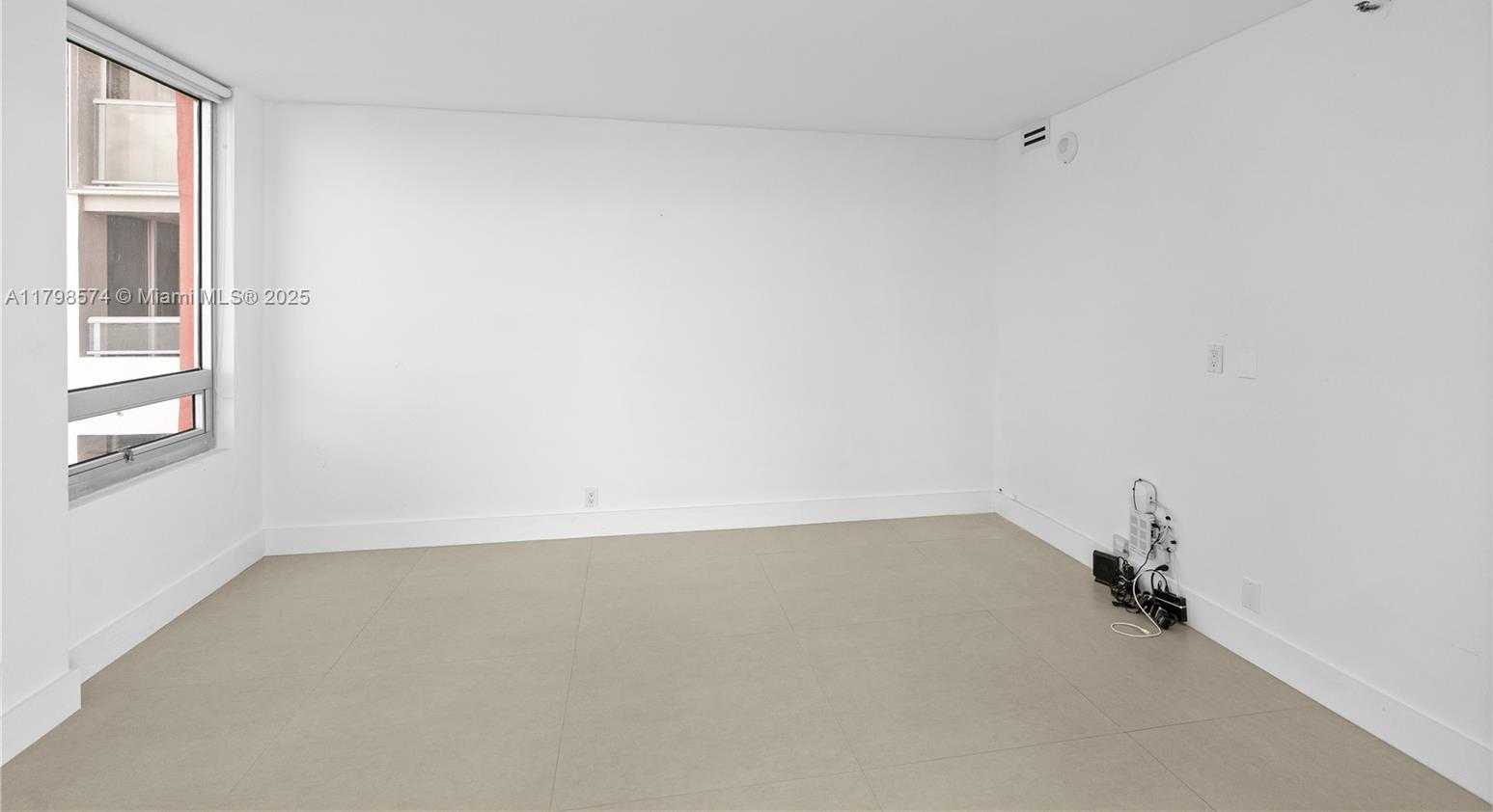 Small Image of 1541 BRICKELL AVE #C1607, Miami Number 37