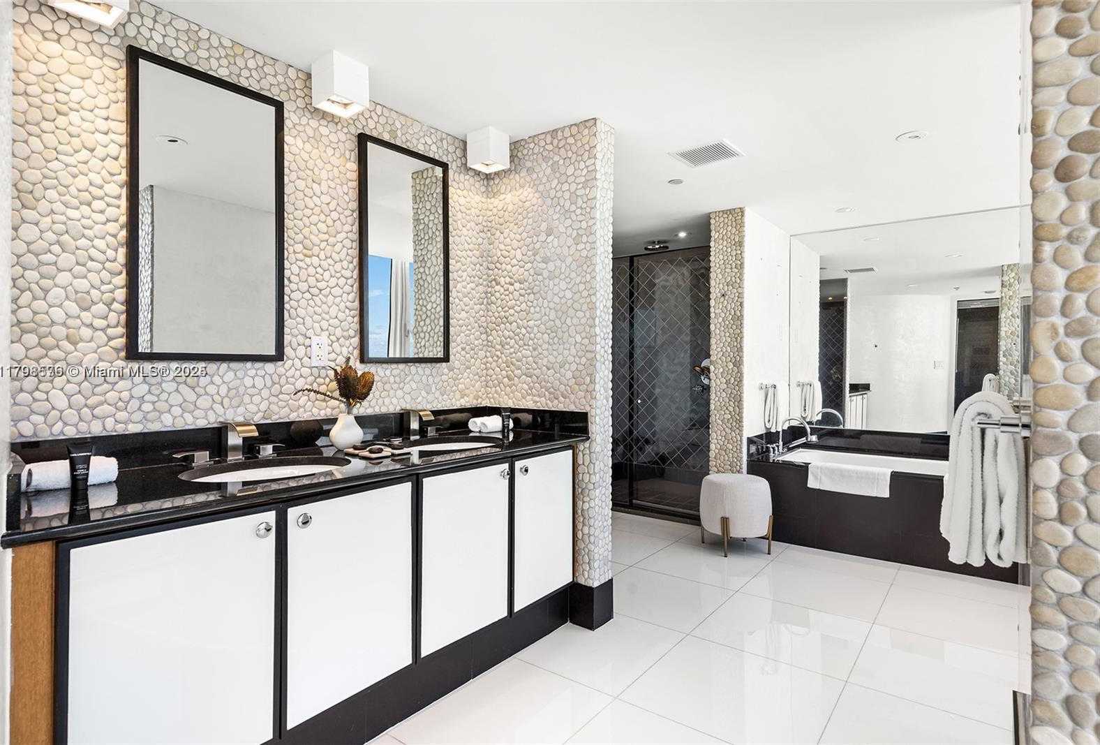Small Image of 101 20TH ST #1707, Miami Beach Number 12
