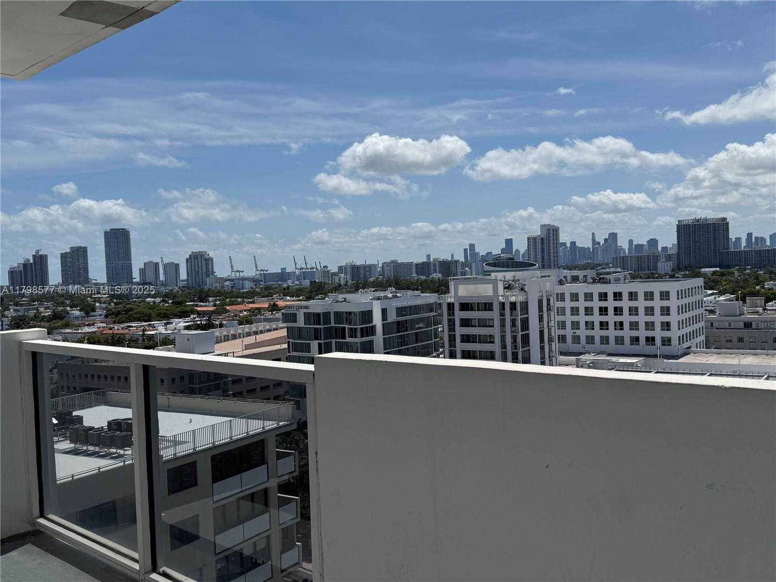 Small Image of 100 LINCOLN RD #1420, Miami Beach Number 14