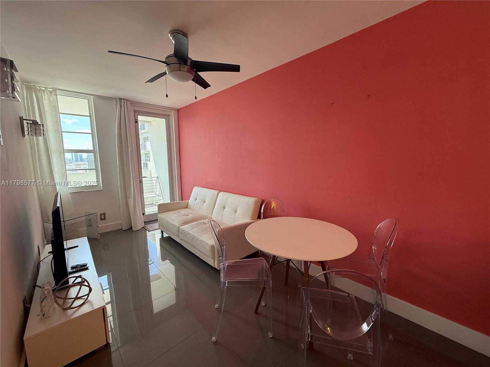 Small Image of 100 LINCOLN RD #1420, Miami Beach Number 3
