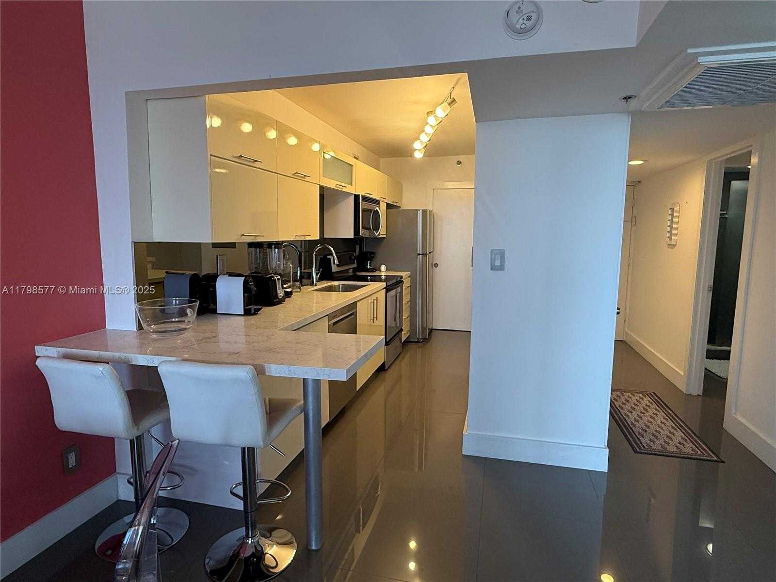 Small Image of 100 LINCOLN RD #1420, Miami Beach Number 5