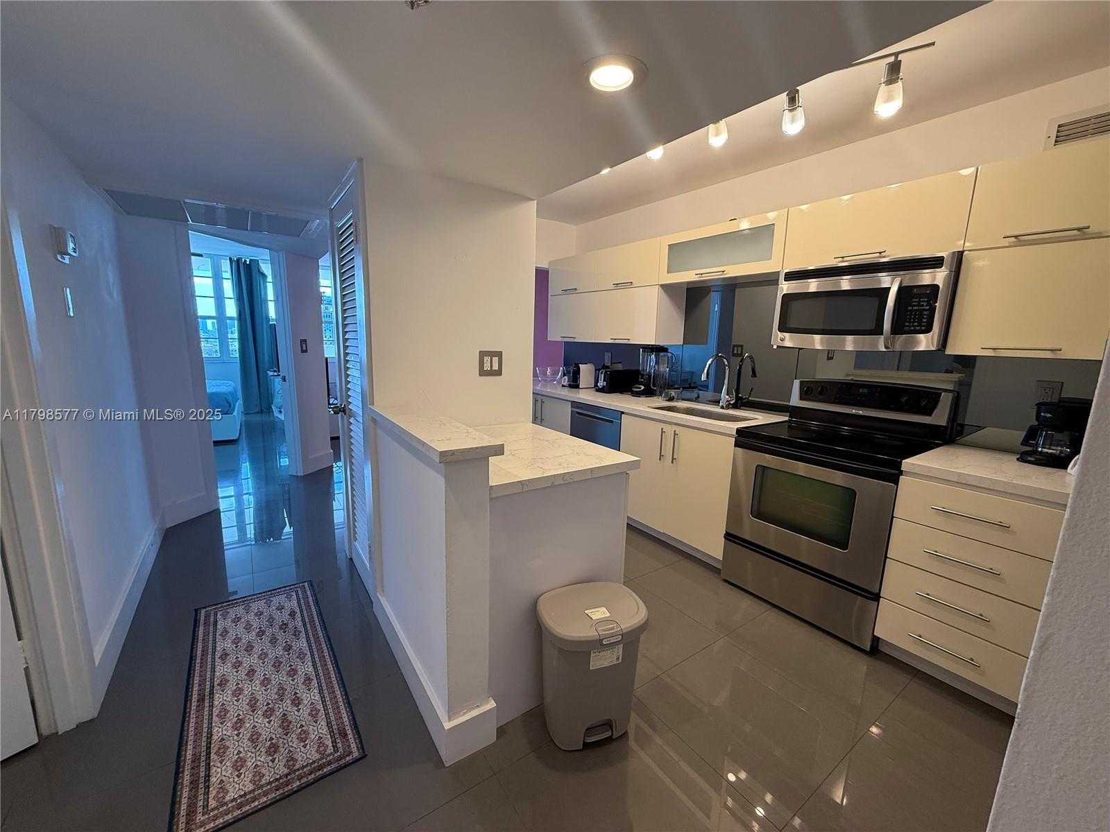 Small Image of 100 LINCOLN RD #1420, Miami Beach Number 6