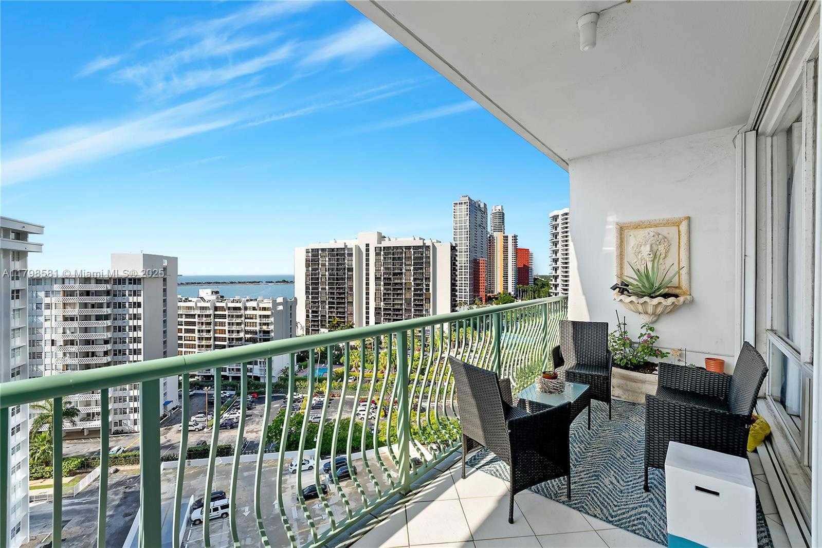 Small Image of 1408 BRICKELL BAY DR #1403, Miami Number 14