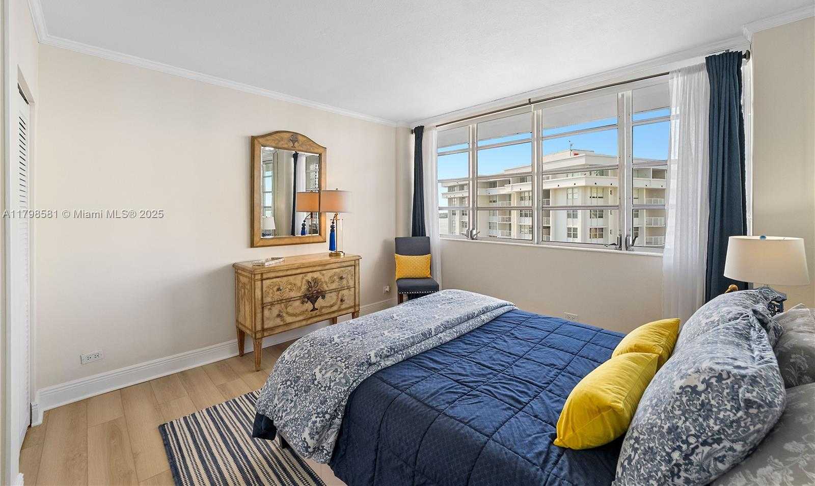 Small Image of 1408 BRICKELL BAY DR #1403, Miami Number 17