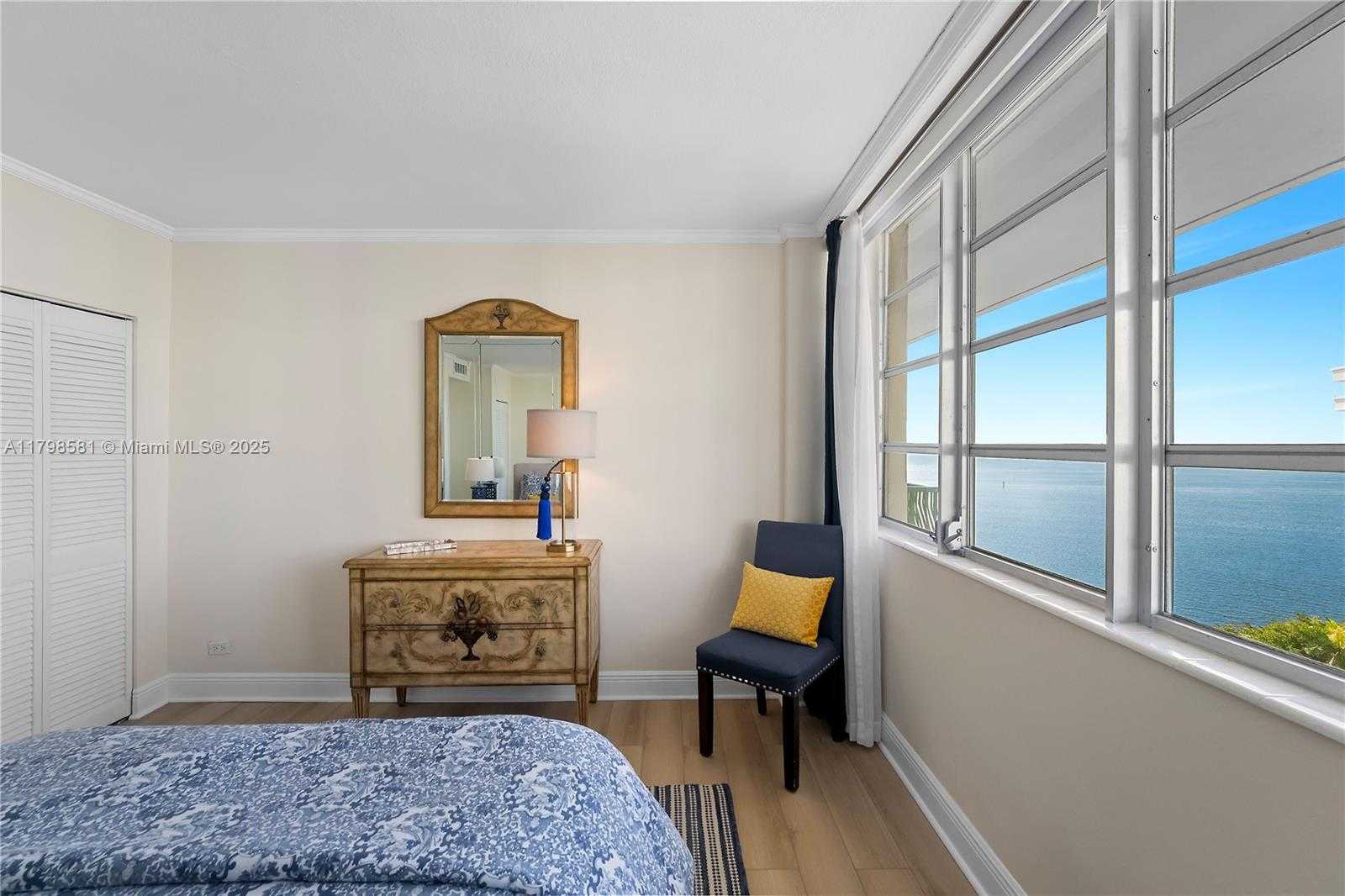 Small Image of 1408 BRICKELL BAY DR #1403, Miami Number 18