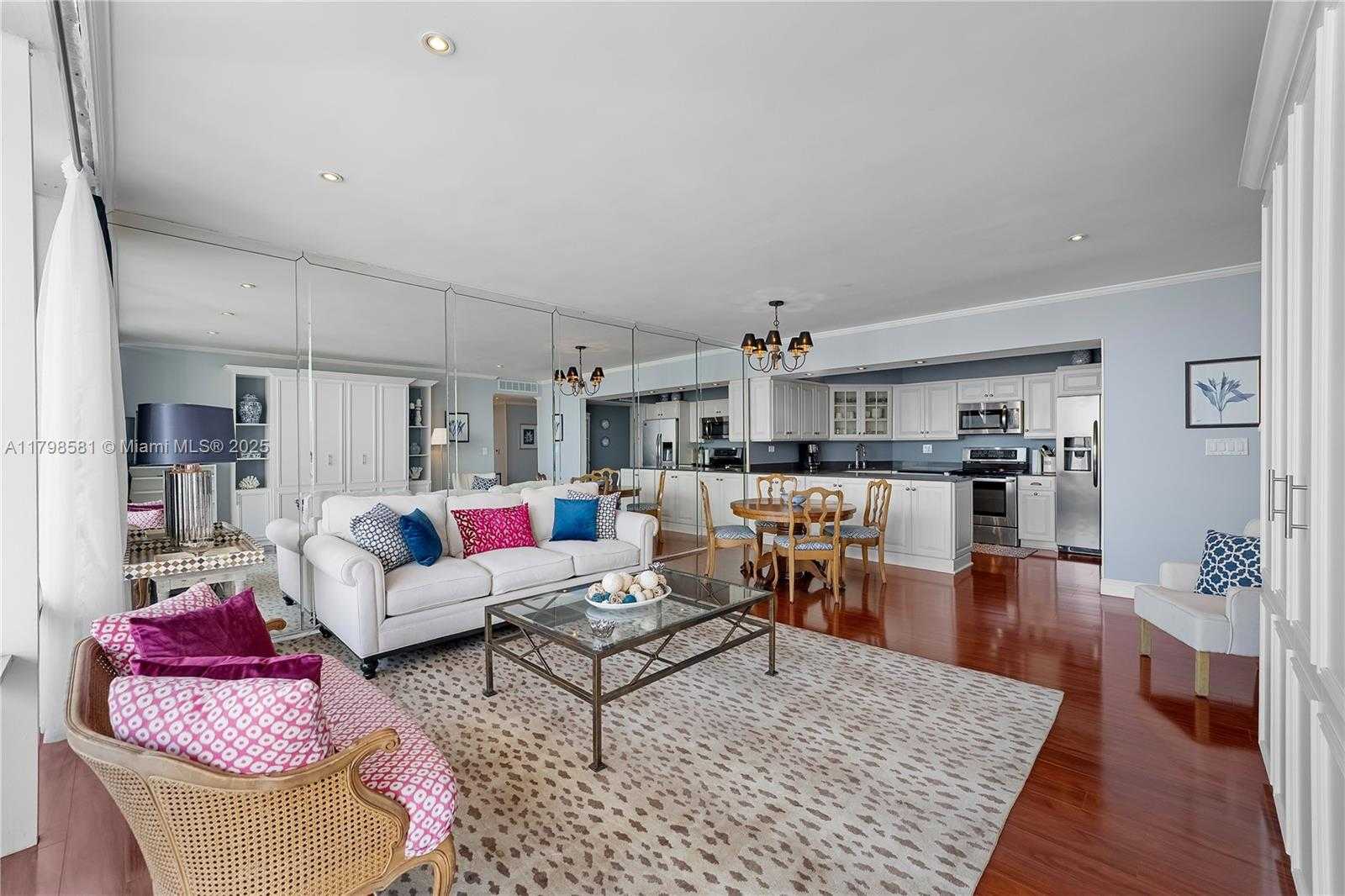 Small Image of 1408 BRICKELL BAY DR #1403, Miami Number 3