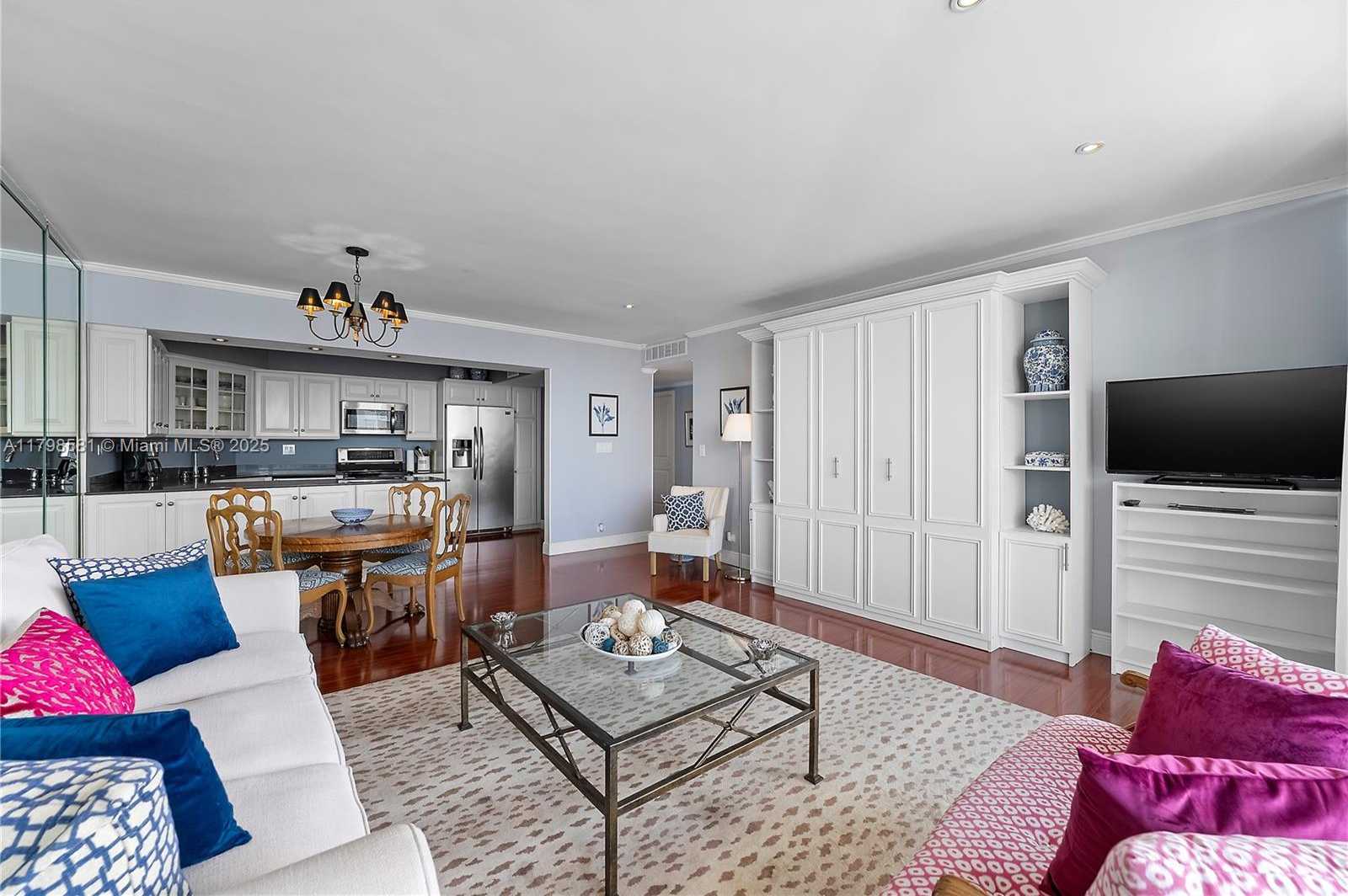 Small Image of 1408 BRICKELL BAY DR #1403, Miami Number 4