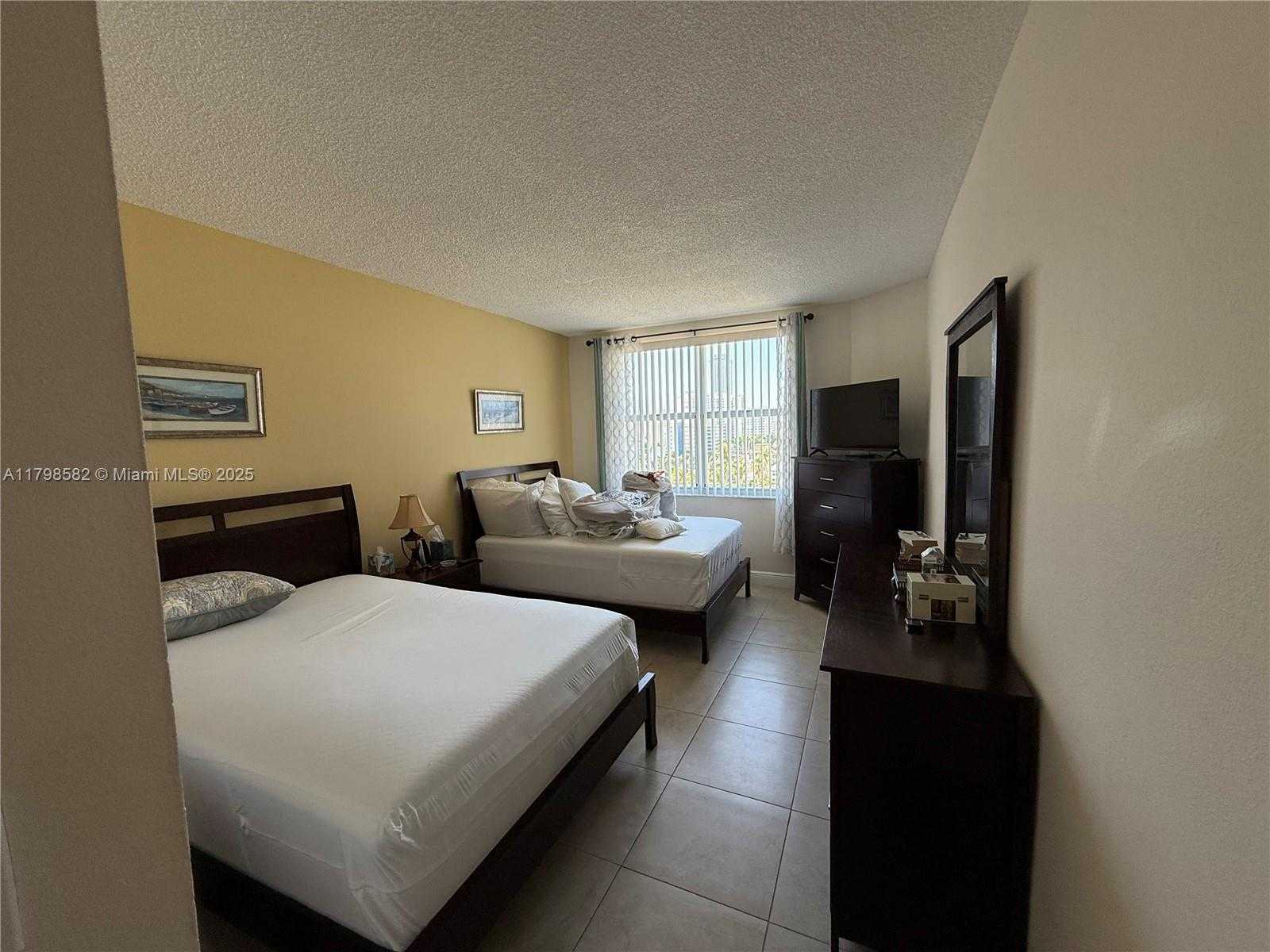 Small Image of 1980 SOUTH OCEAN DR #6K, Hallandale Beach Number 30