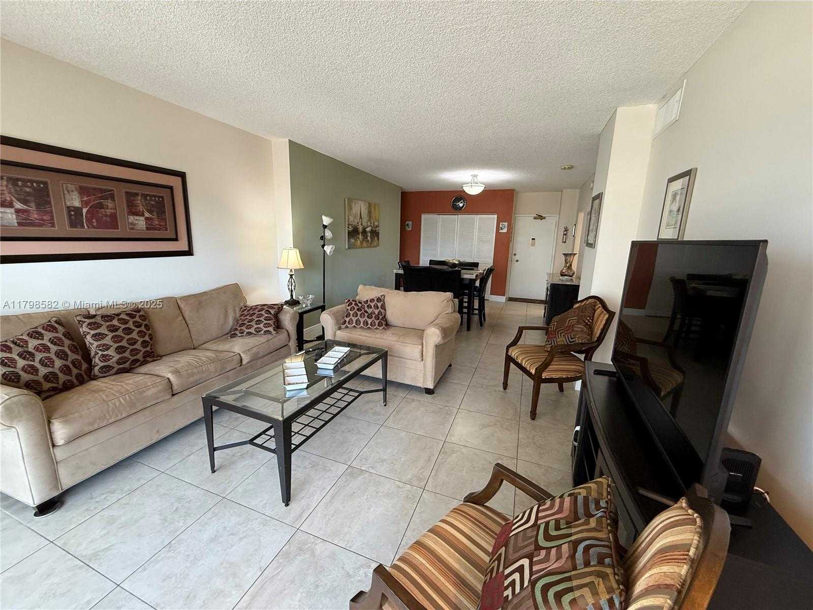 Small Image of 1980 SOUTH OCEAN DR #6K, Hallandale Beach Number 5