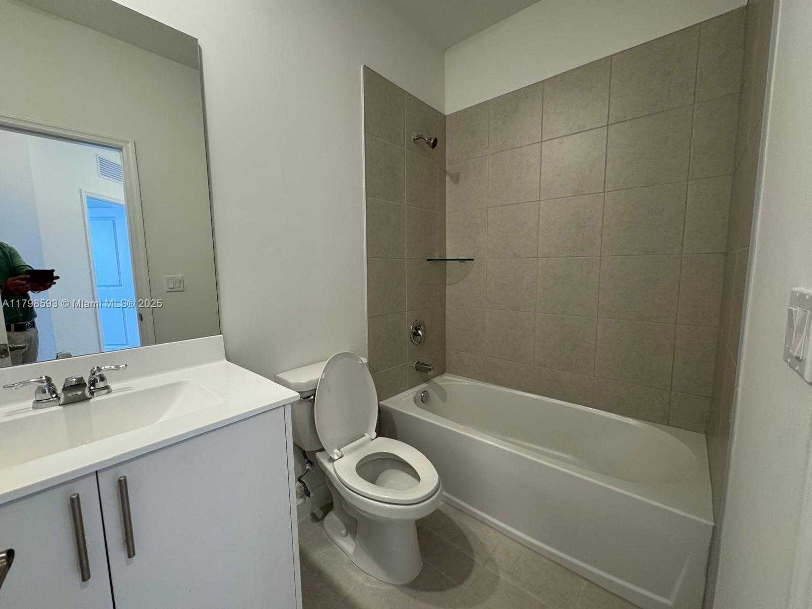 Small Image of 18410 SOUTH WEST 2ND ST, Pembroke Pines Number 8