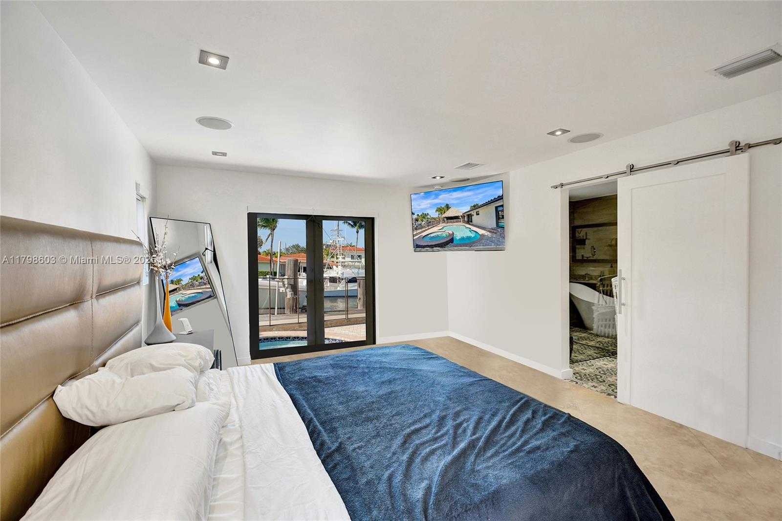 Small Image of 2075 IXORA RD, North Miami Number 22