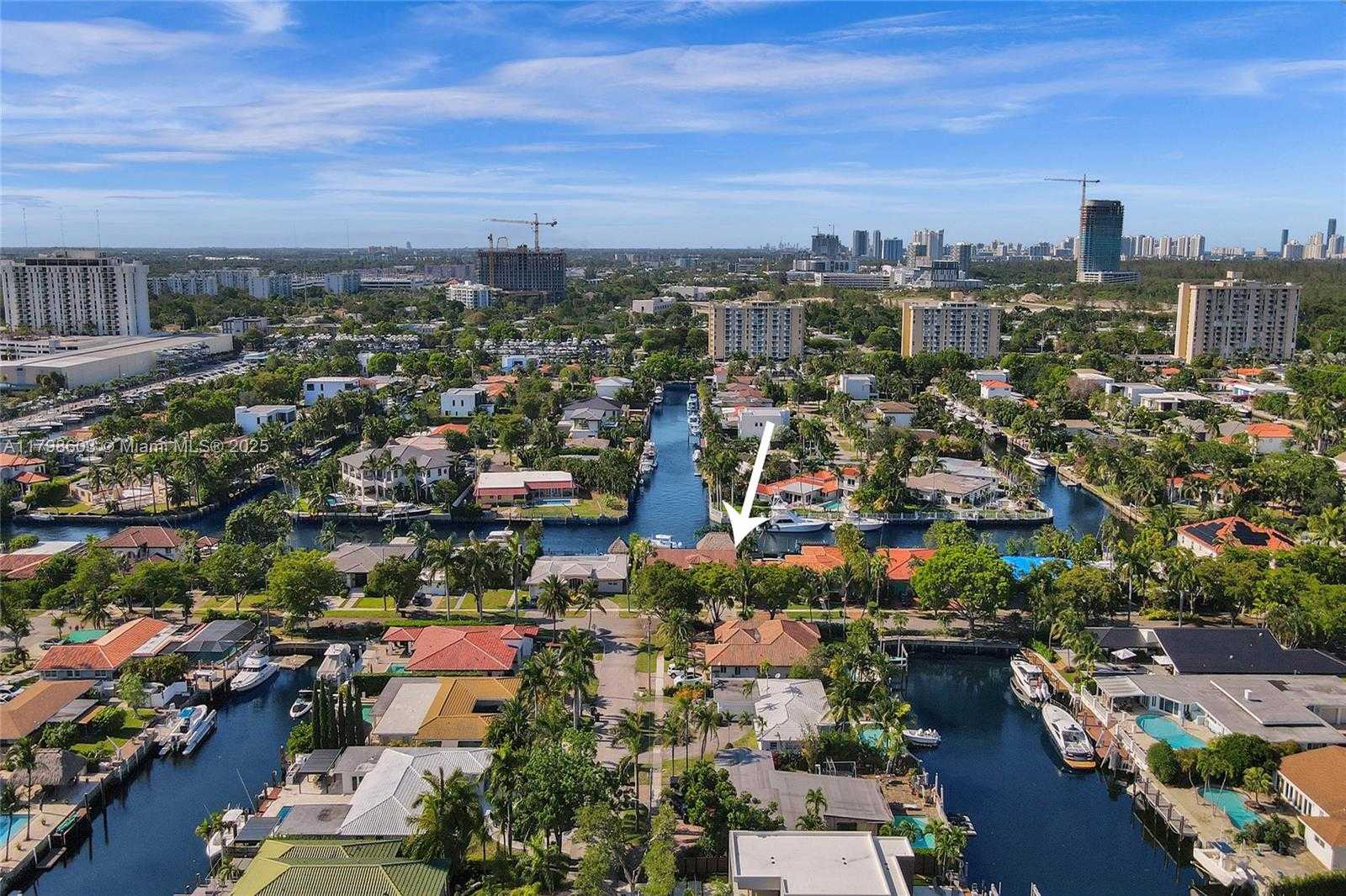 Small Image of 2075 IXORA RD, North Miami Number 6