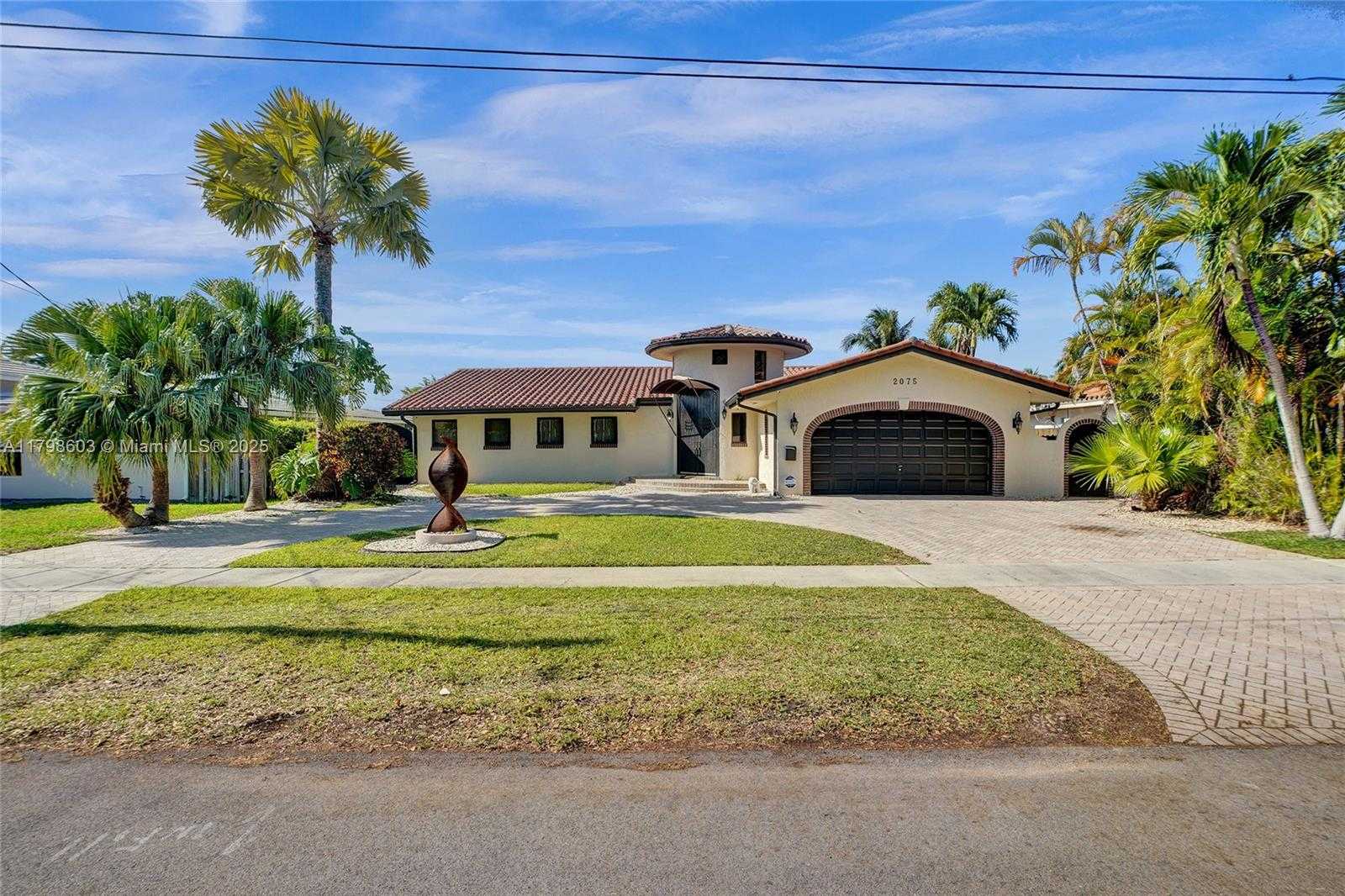 Small Image of 2075 IXORA RD, North Miami Number 8
