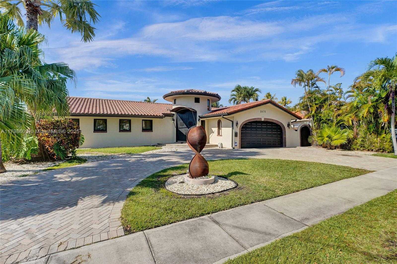 Small Image of 2075 IXORA RD, North Miami Number 9
