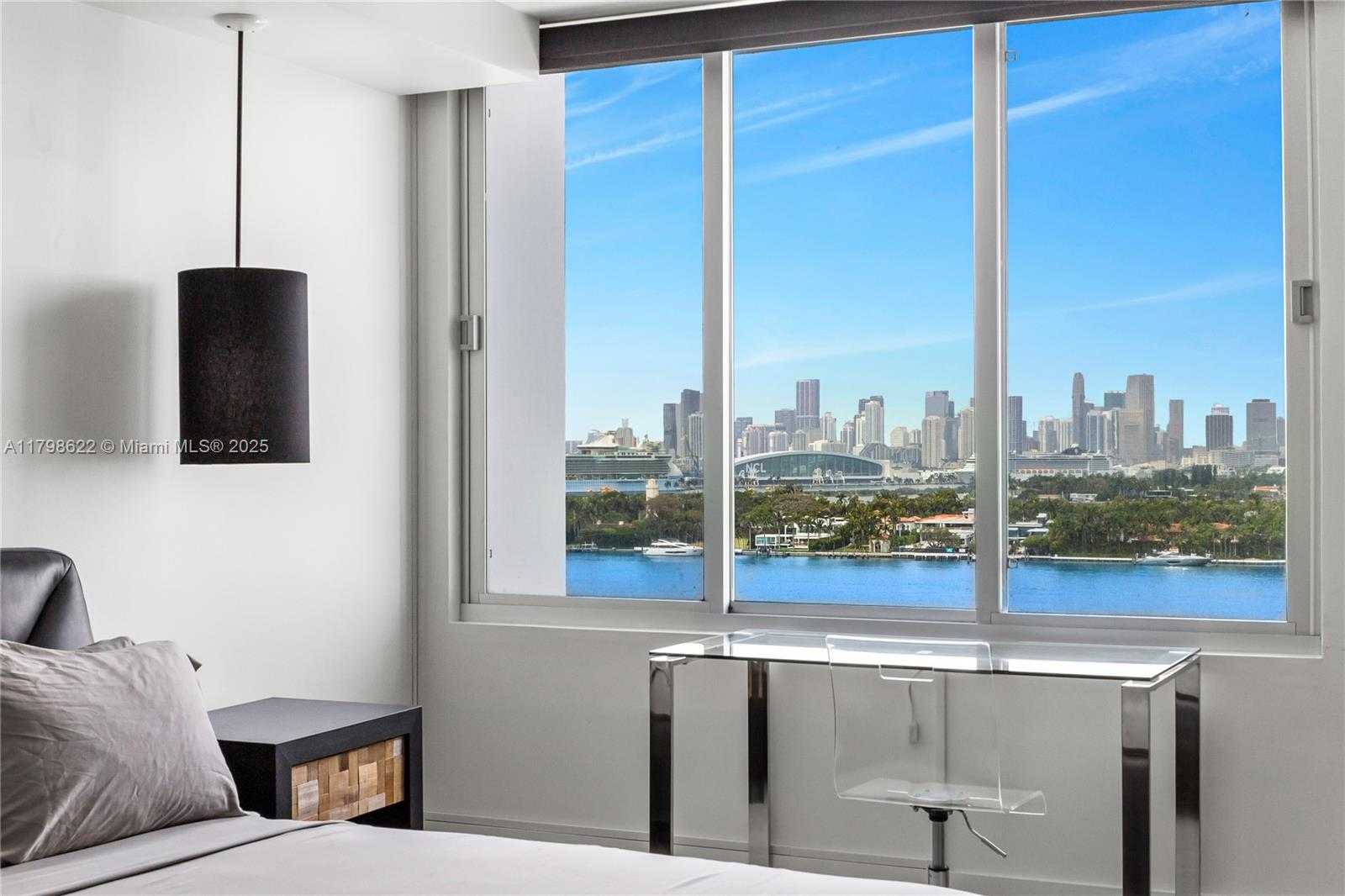 Small Image of 1000 WEST AVE #1518, Miami Beach Number 13