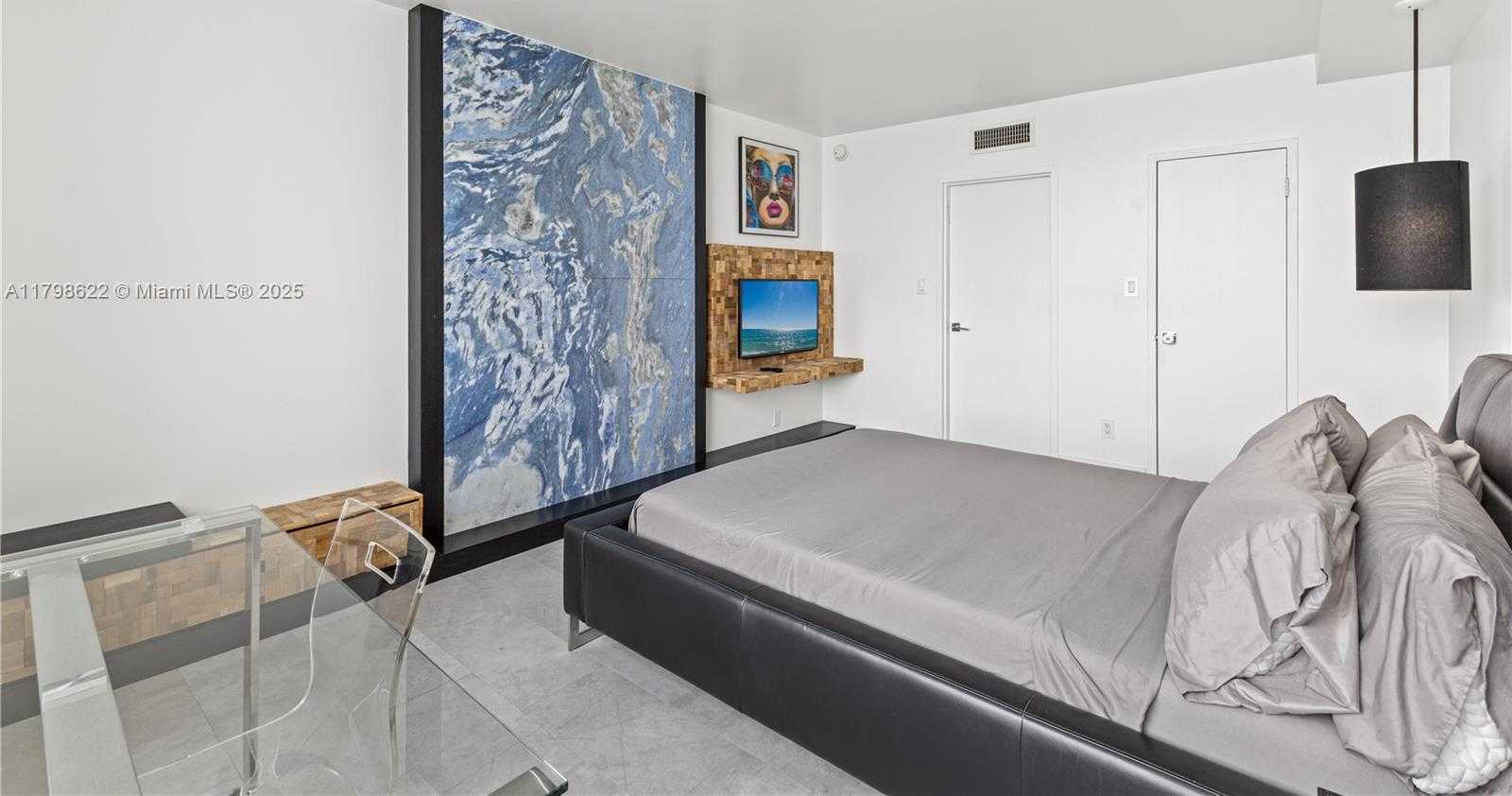 Small Image of 1000 WEST AVE #1518, Miami Beach Number 14