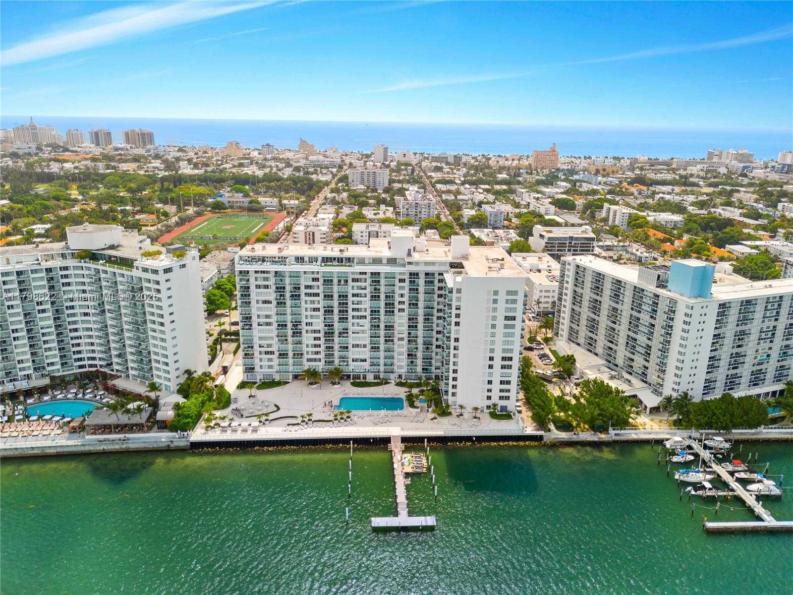 Small Image of 1000 WEST AVE #1518, Miami Beach Number 2