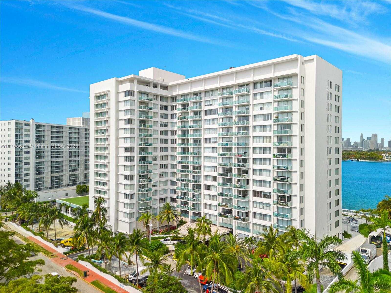 Small Image of 1000 WEST AVE #1518, Miami Beach Number 21