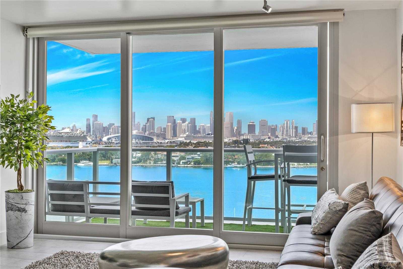 Small Image of 1000 WEST AVE #1518, Miami Beach Number 5