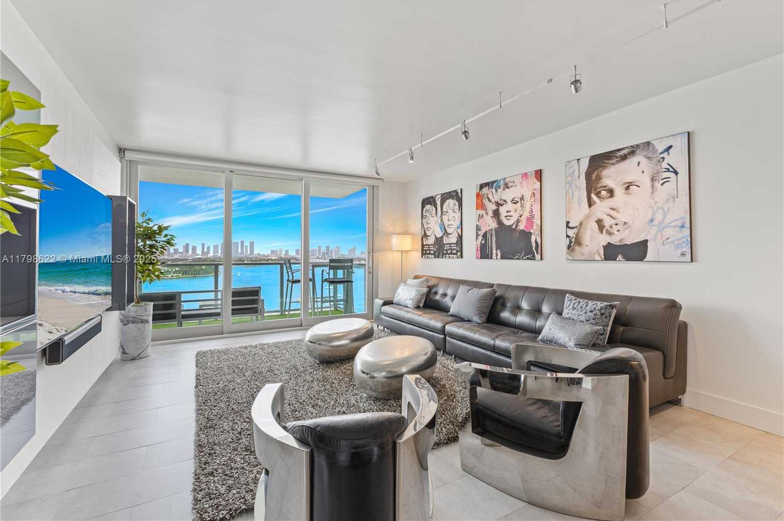 Small Image of 1000 WEST AVE #1518, Miami Beach Number 6