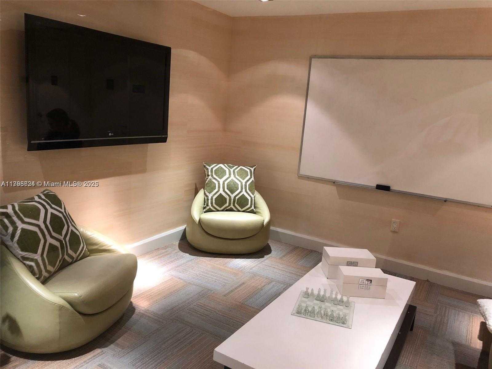 Small Image of 950 BRICKELL BAY DR #800, Miami Number 4