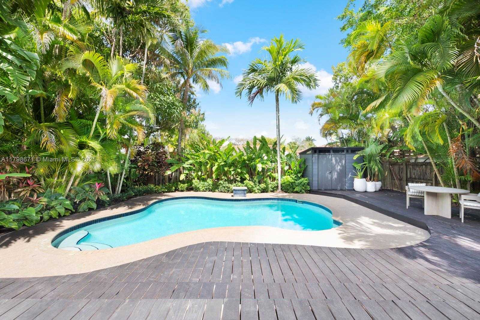 Small Image of 757 NORTH EAST 74TH ST, Miami Number 11