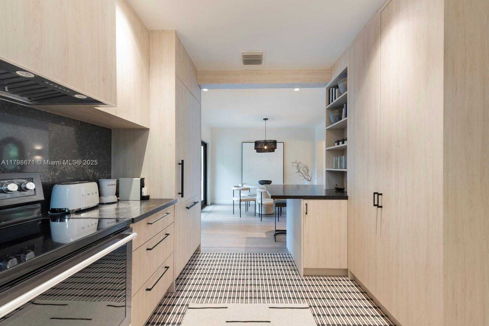 Small Image of 757 NORTH EAST 74TH ST, Miami Number 14