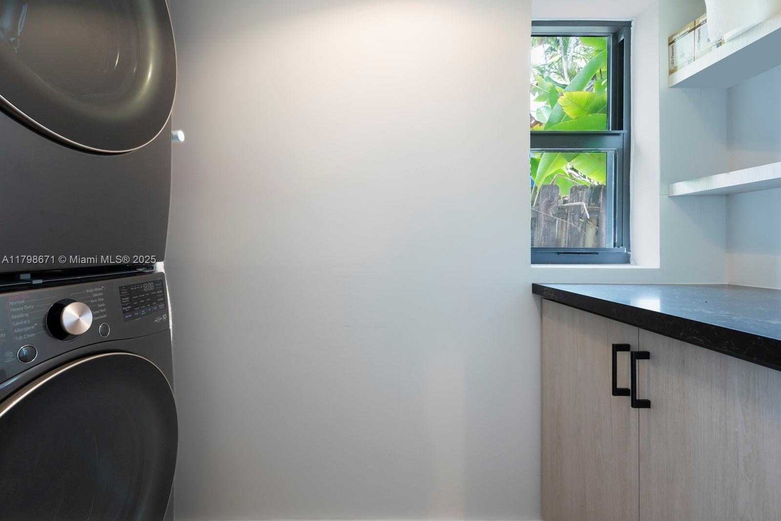 Small Image of 757 NORTH EAST 74TH ST, Miami Number 16
