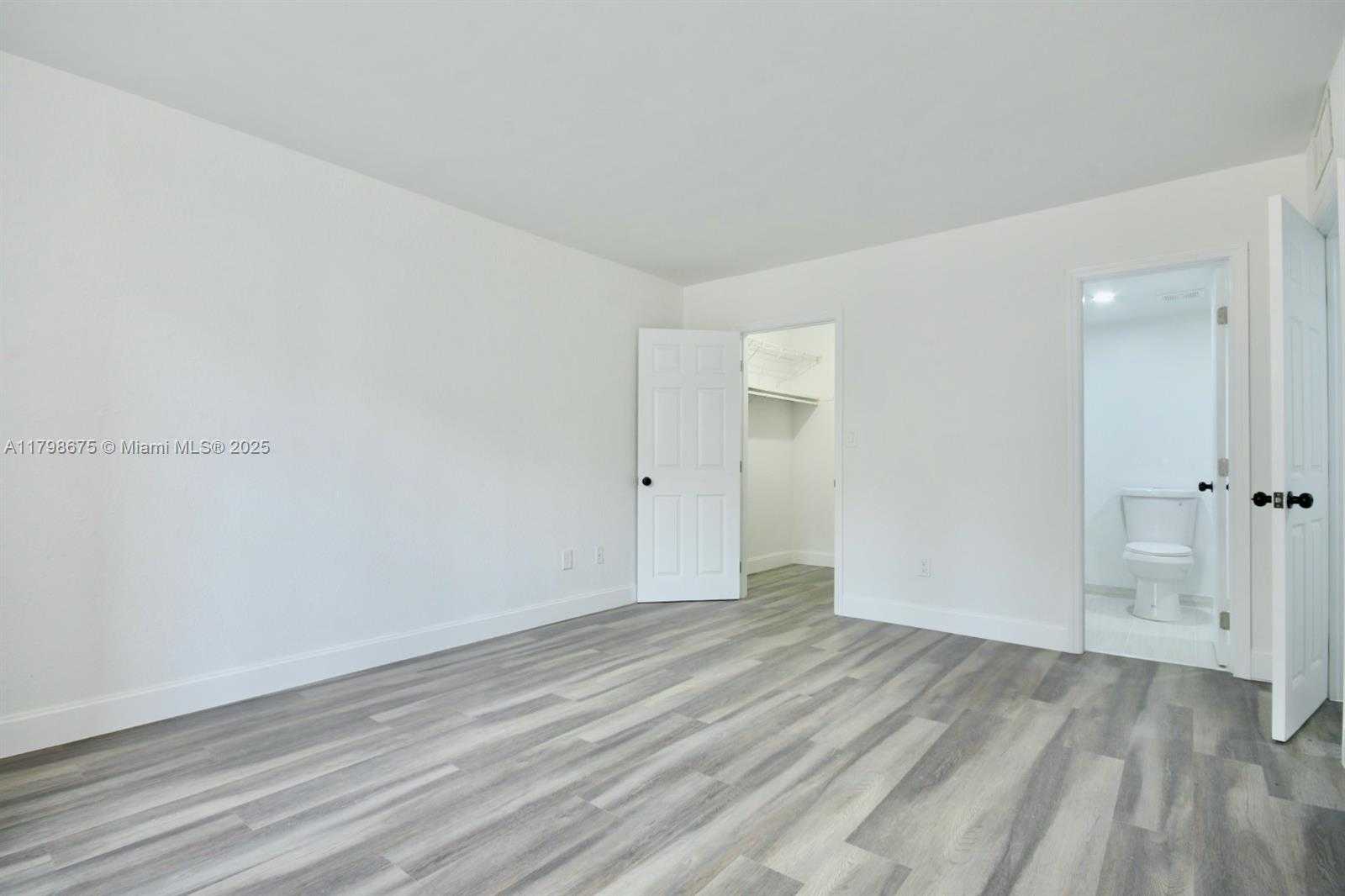 Small Image of 4500 NORTH WEST 79TH AVE #1D, Doral Number 14