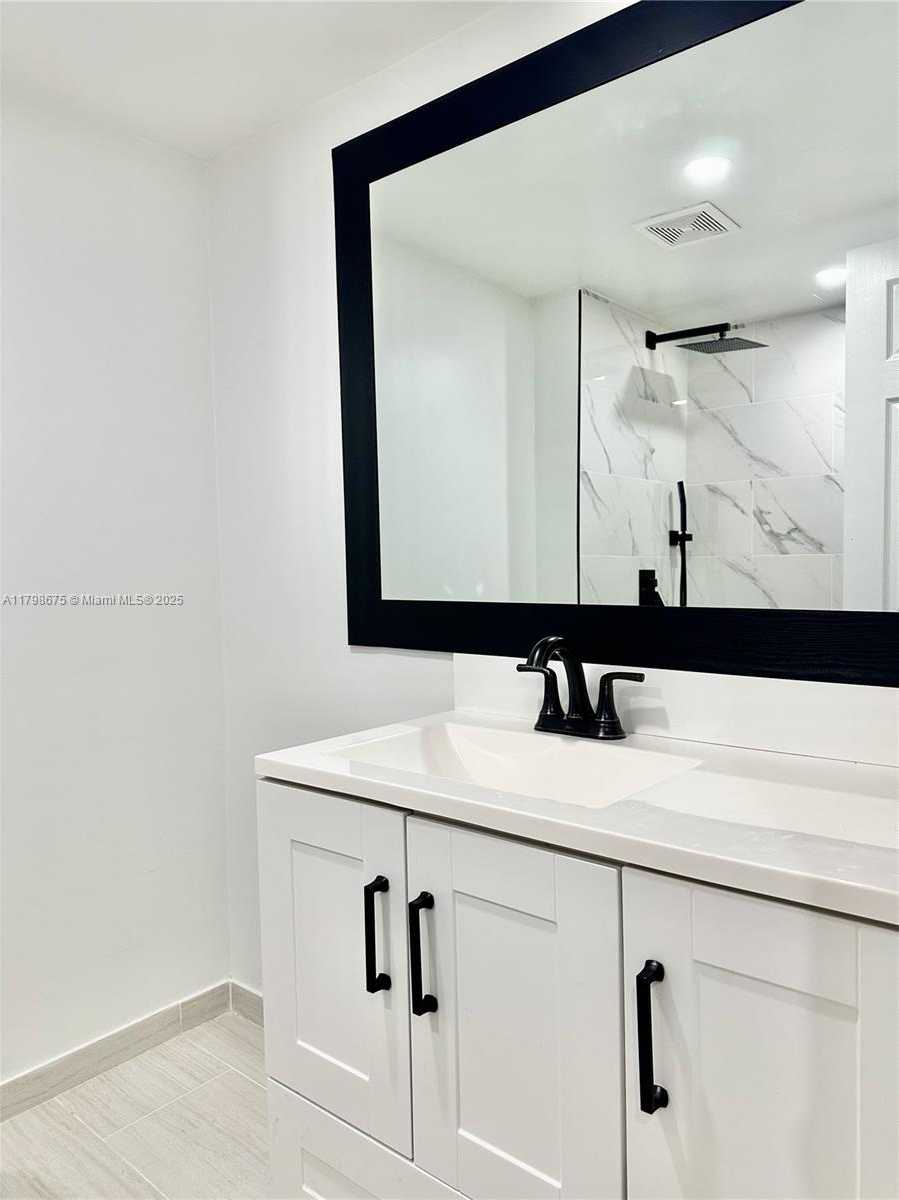 Small Image of 4500 NORTH WEST 79TH AVE #1D, Doral Number 22